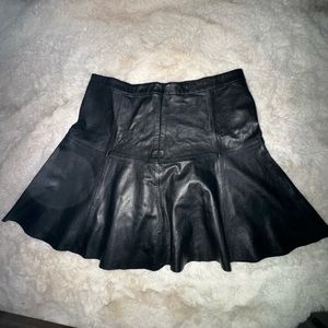 Joie leather skirt size S brand new